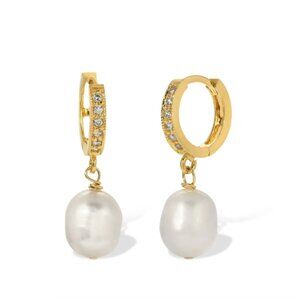 JOY DRAVECKY - Sienna CZ Huggies Pearl Earrings (Gold)